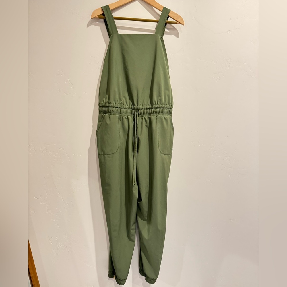 Albion Jetsetters Olive Green Jumpsuit Romper. Women’s size XL. Super cute!